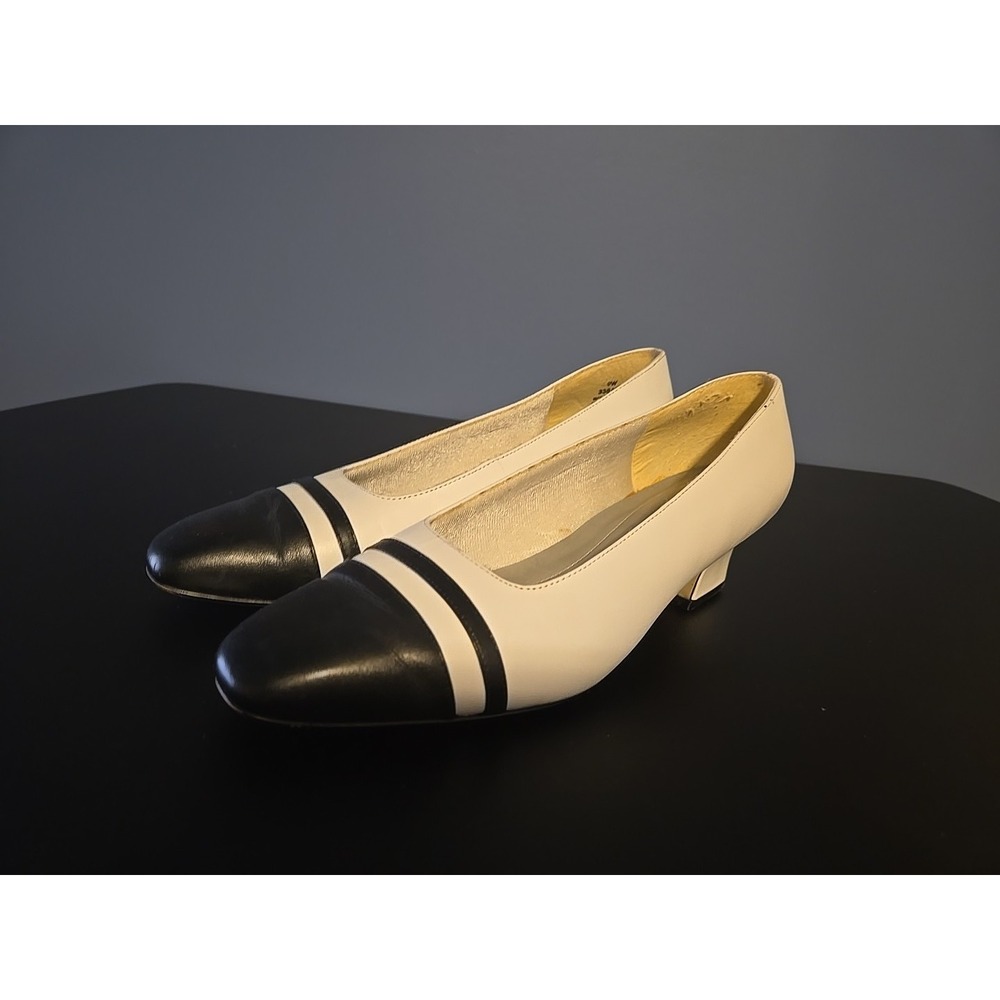 Vintage Black & White Leather Striped Spectator Pumps Shoes 9W